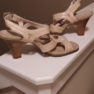 Aerosoles Sandals Size 8